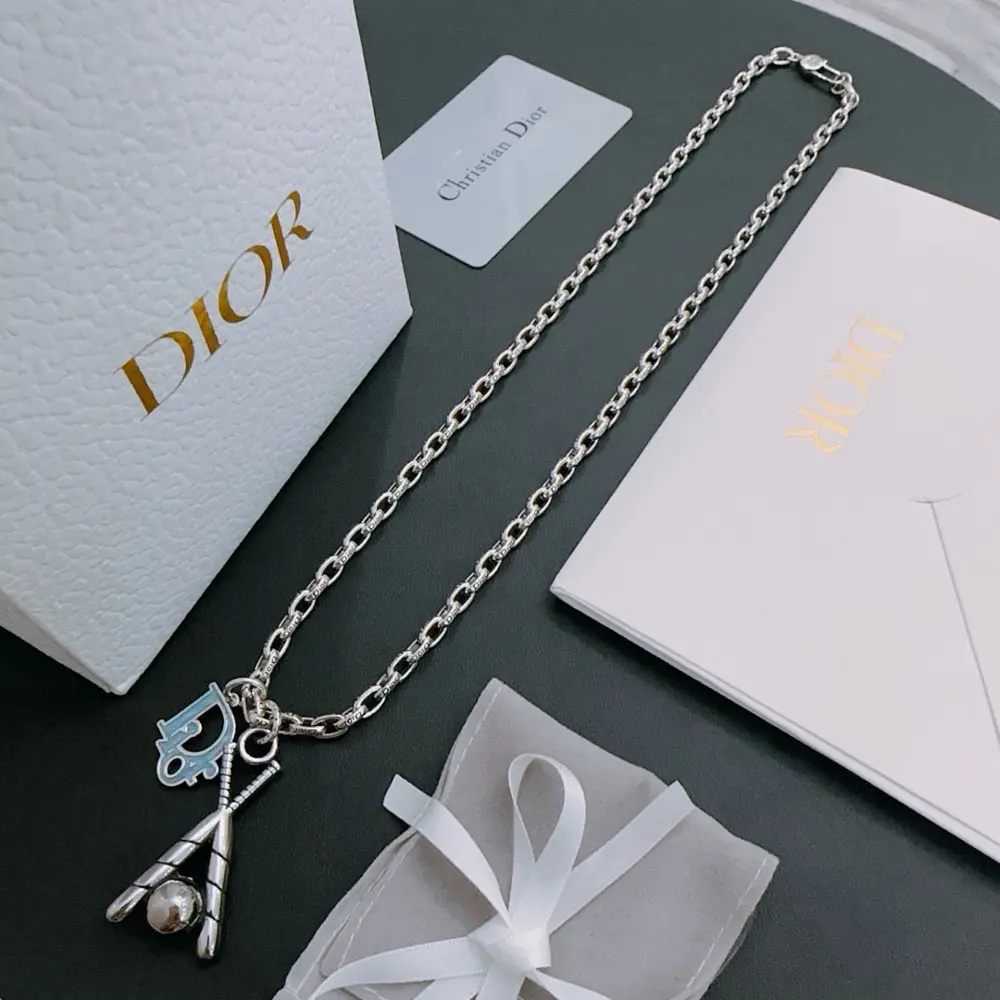 DIOR New Dior necklace Original goods New counter model