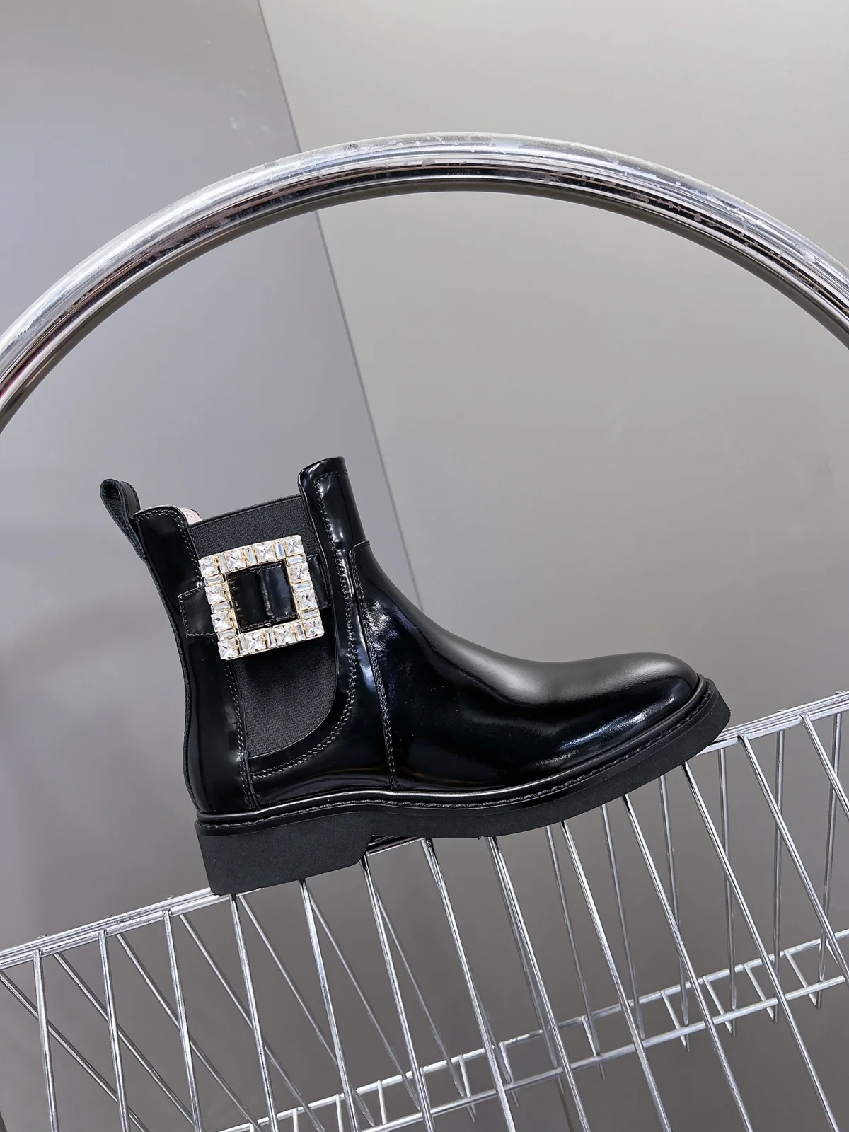 Roger Vivier new cloud square diamond lace-up short boots series is new 〰