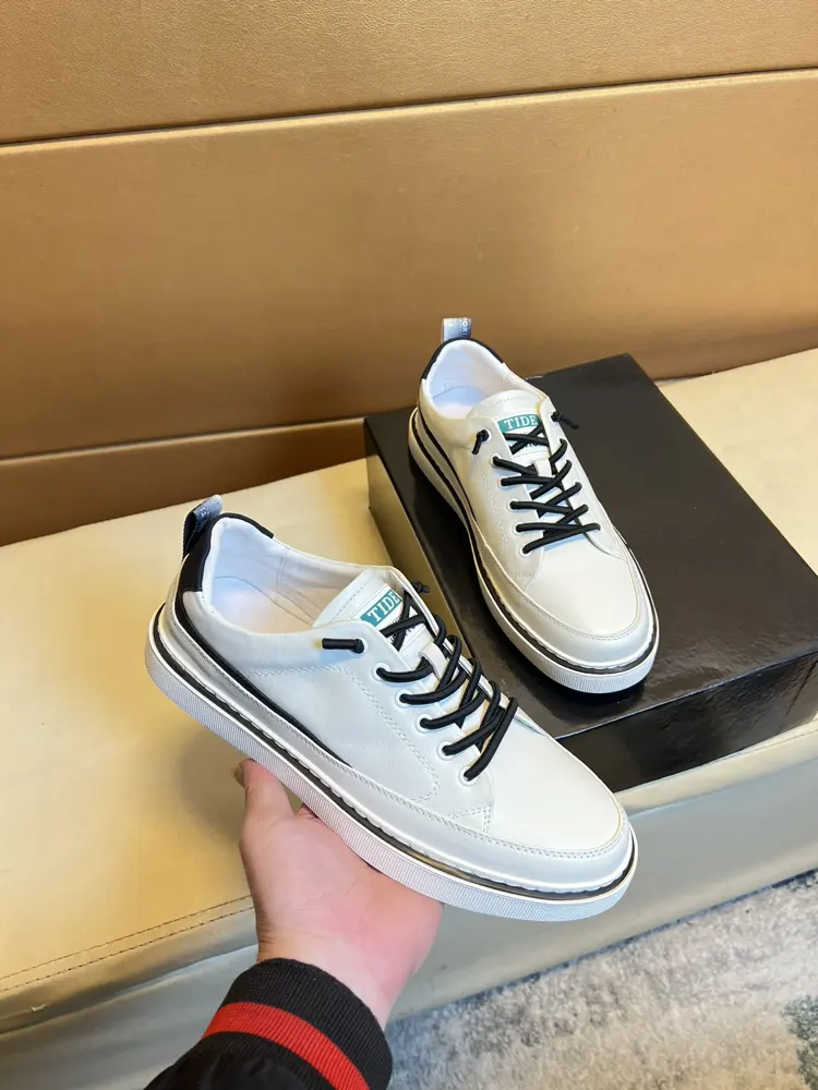 Gucci sneakers. Counter purchase Casual Original leather imported from Italy