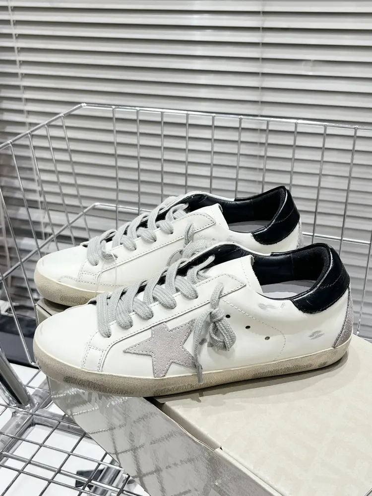 Golden Goose DDeluxe Brand Shoes