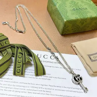 The latest Gucci necklace with a higher-end chain