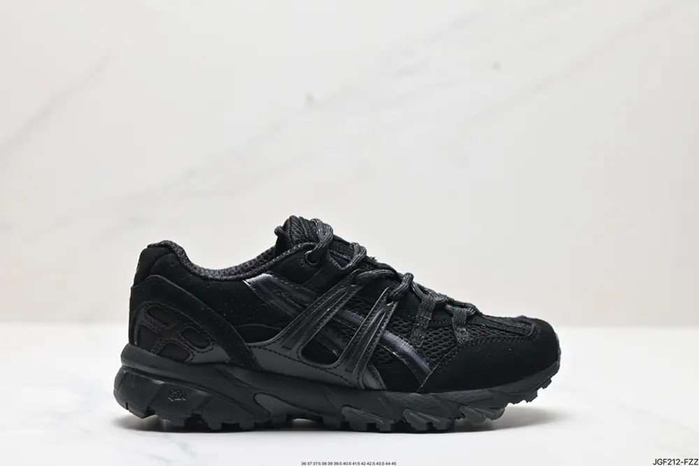 ASICS breathable mesh upper with some synthetic leather material uses the new AHAR+ rubber 1202A275-021