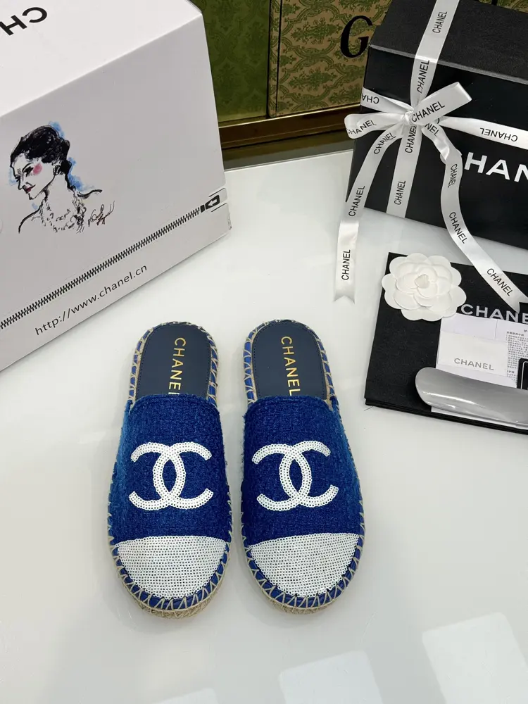 Chanel’s new half-up CHANEL sequined shoes Chanel linen rope sole fisherman shoes. The upper