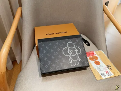 Louis Vuitton Clutch
