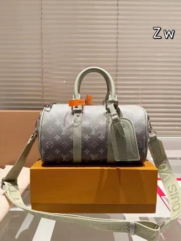 Louis Vuitton Speedy