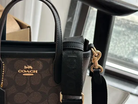 COACH Tote