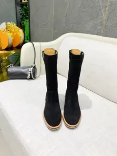 Women’s shoes