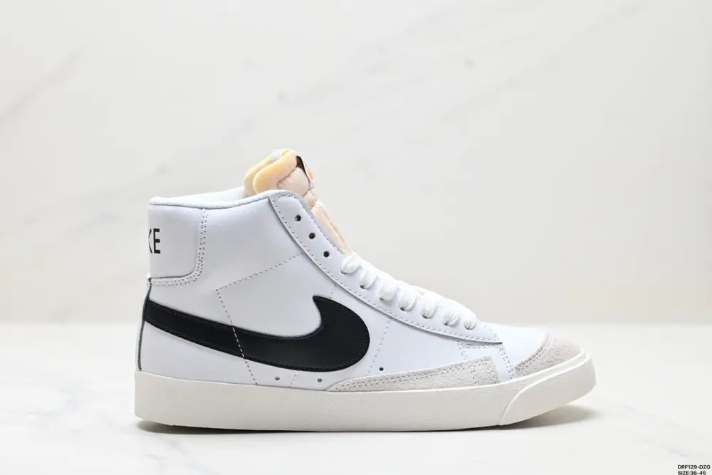 Nike Blazer Mid’77 SUEDE Sneakers DD1847-101