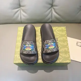 Gucci beach sandals flip flops