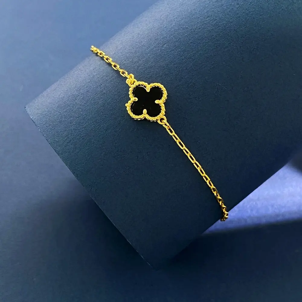Van Cleef & Arpels Four-leaf Clover mini single flower bracelet