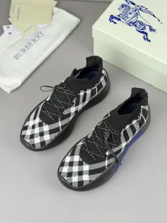 BURBERRY SNEAKERS