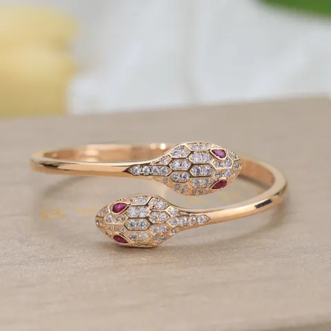 Bvlgari The quality and workmanship of the snake bracelet beats all the goods on the market