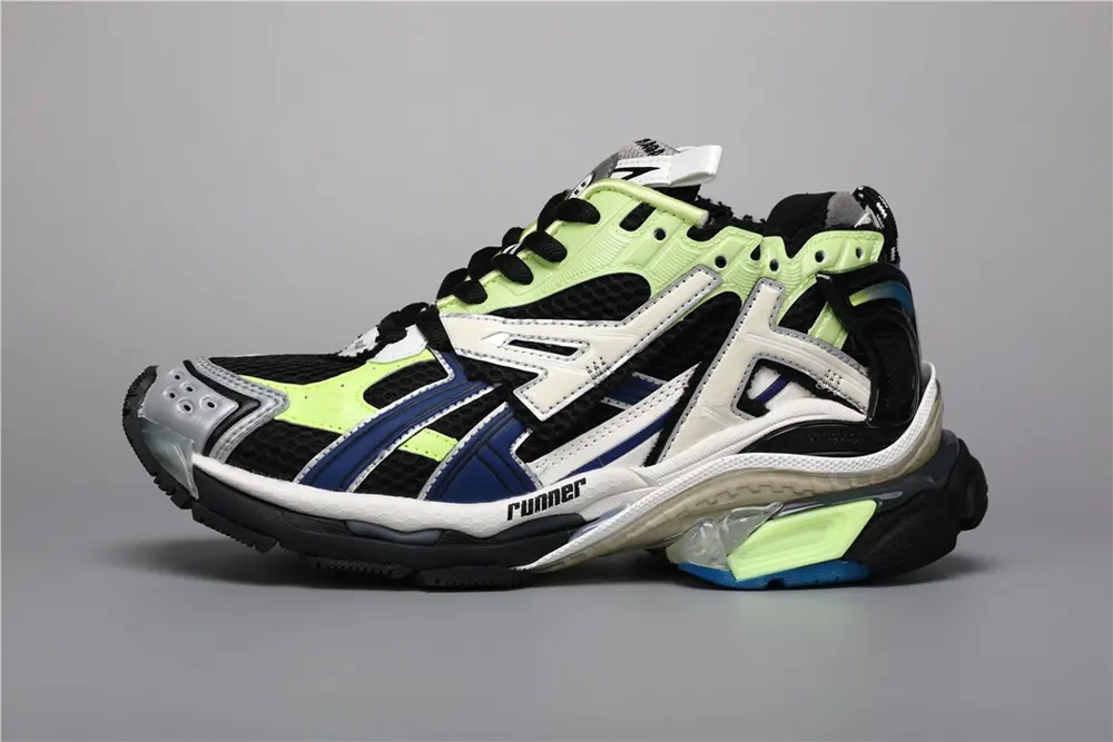 Balenciaga Runner shows the designer Demna’s sports shoe style through details such as
