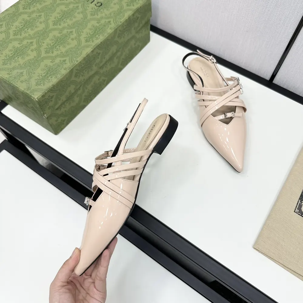 Gucci’s timeless classic fashion shoes