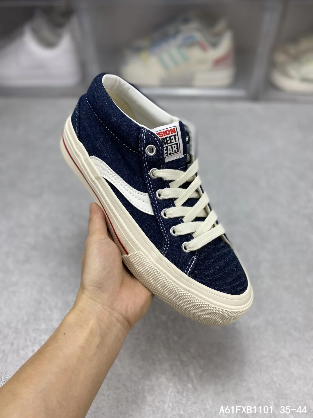 Vans sports and leisure series Sk8-Hi casual shoes mid-cut men’s and women’s plaid main