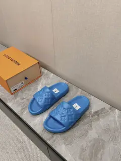 Louis Vuitton Early Spring New Embossed LOGO Couple Slippers Candy Color Series