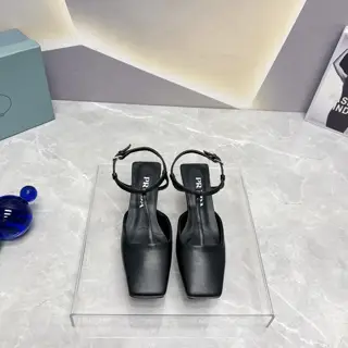 Prada’s latest spring and summer catwalk hot-selling sandal series