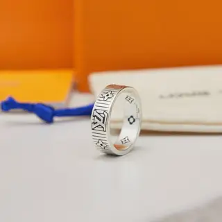Louis Vuitton Ring