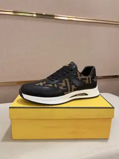Fendi men’s new lace-up sneakers