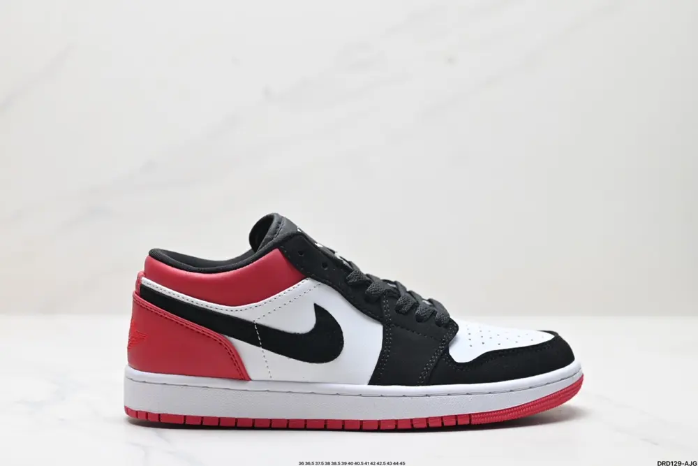 Nike Air Jordan 1 Low Sneakers DC0774-105