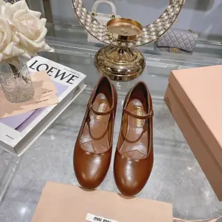 Miu Miu Miu new round-toe shoes