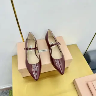 Miu Miu Miu Pointed Square Buckle Mary Jane Shoes