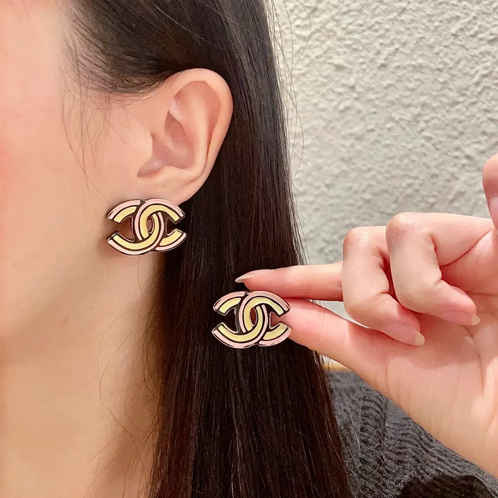 Chanel second-hand earrings