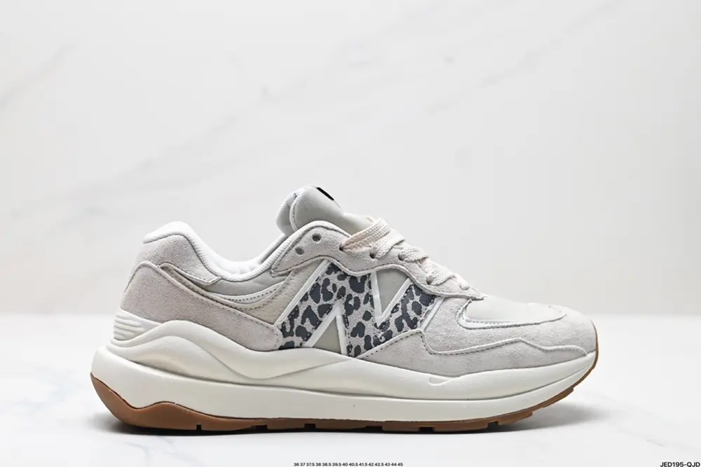 New Balance New Balance NB5740 series uses a variety of carefully selected high-quality M5740APB