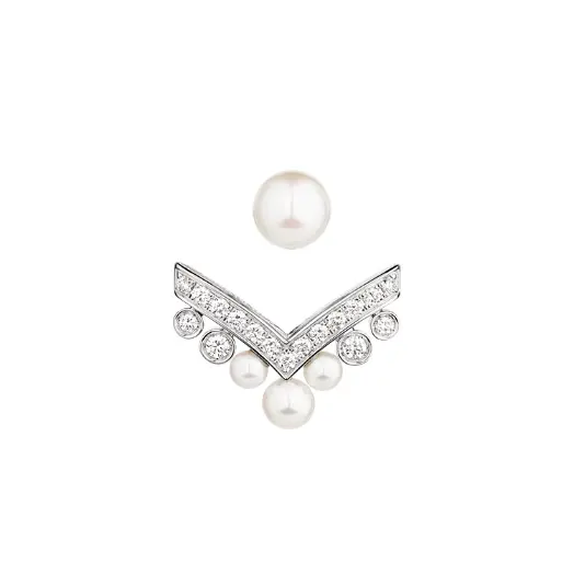 Chaumet V-shaped pearl earrings