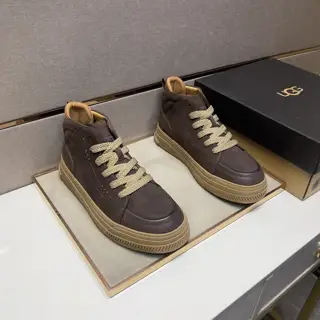 UGG men’s casual snow boots