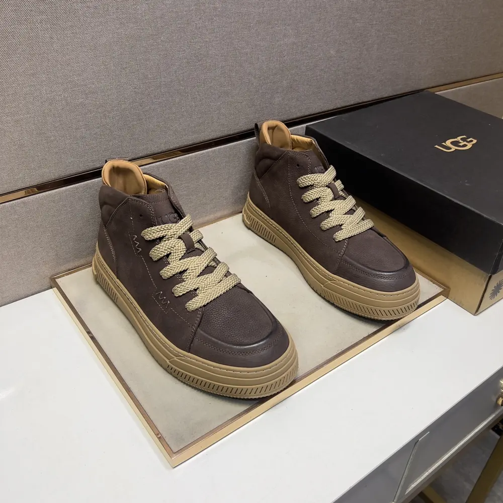 UGG men’s casual snow boots
