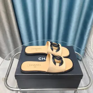 Chanel hollow double C lazy slippers