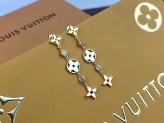 Louis Vuitton Idylle Blossom series earrings