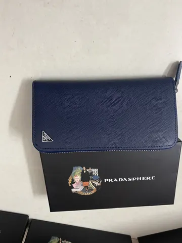 prada Wallet
