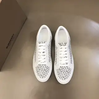 Burberry’s classic low-top sneaker for men