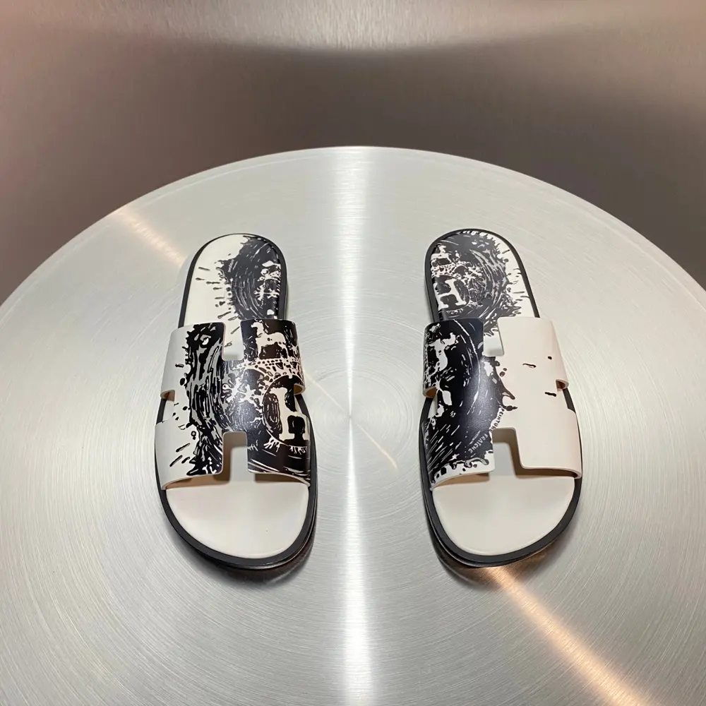 Hermès Classic H Slippers ~ High-end men’s sandals• beach shoes slippers ~ counter