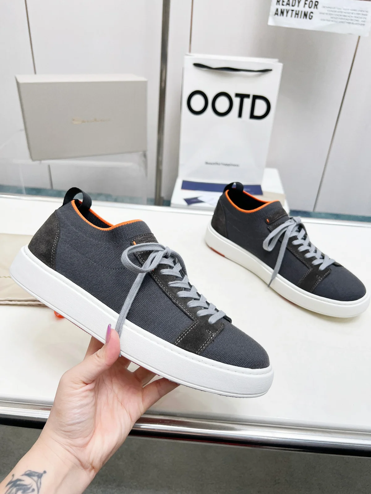 The Santoni leather goods brand originated in 1975. The founder