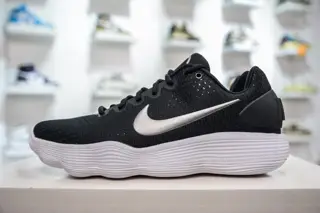 Nike basketball shoes 897812-001