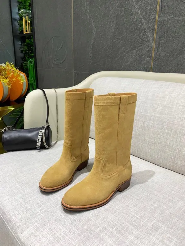 Women’s shoes