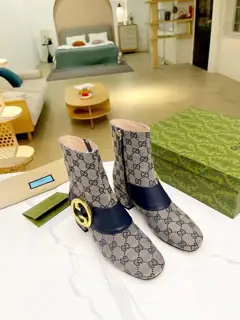New GUCCI is on sale now.. Retro British style