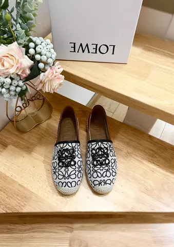 Loewe fisherman shoes