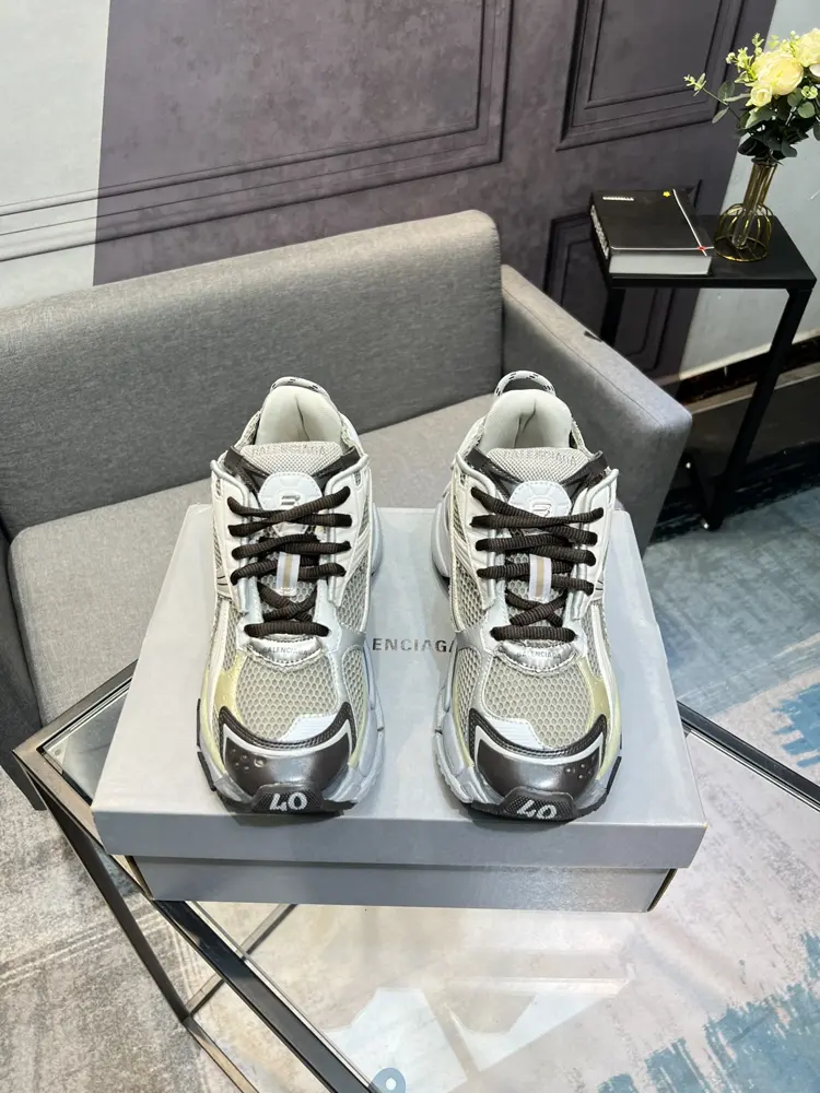 Balenciaga latest color matching retro casual shoes