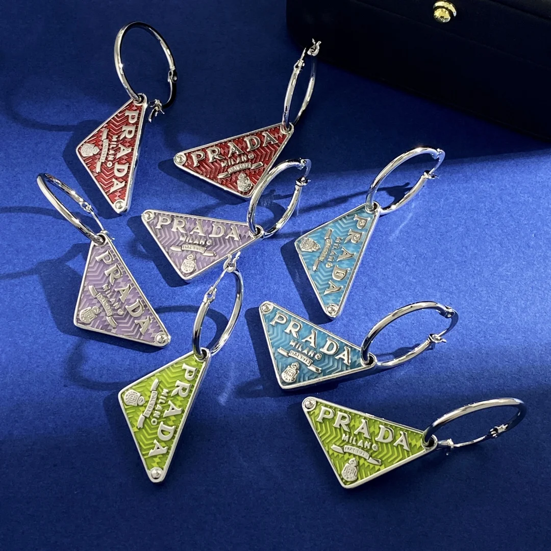 PRADA inverted triangle logo new color dopamine P family letter earrings Brass material