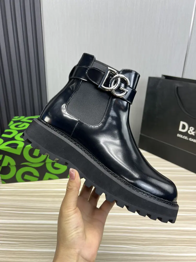 Givenchy Autumn and Winter Follow calfskin men’s models and nude boots