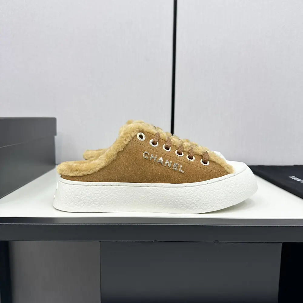 Chanel casual sneakers