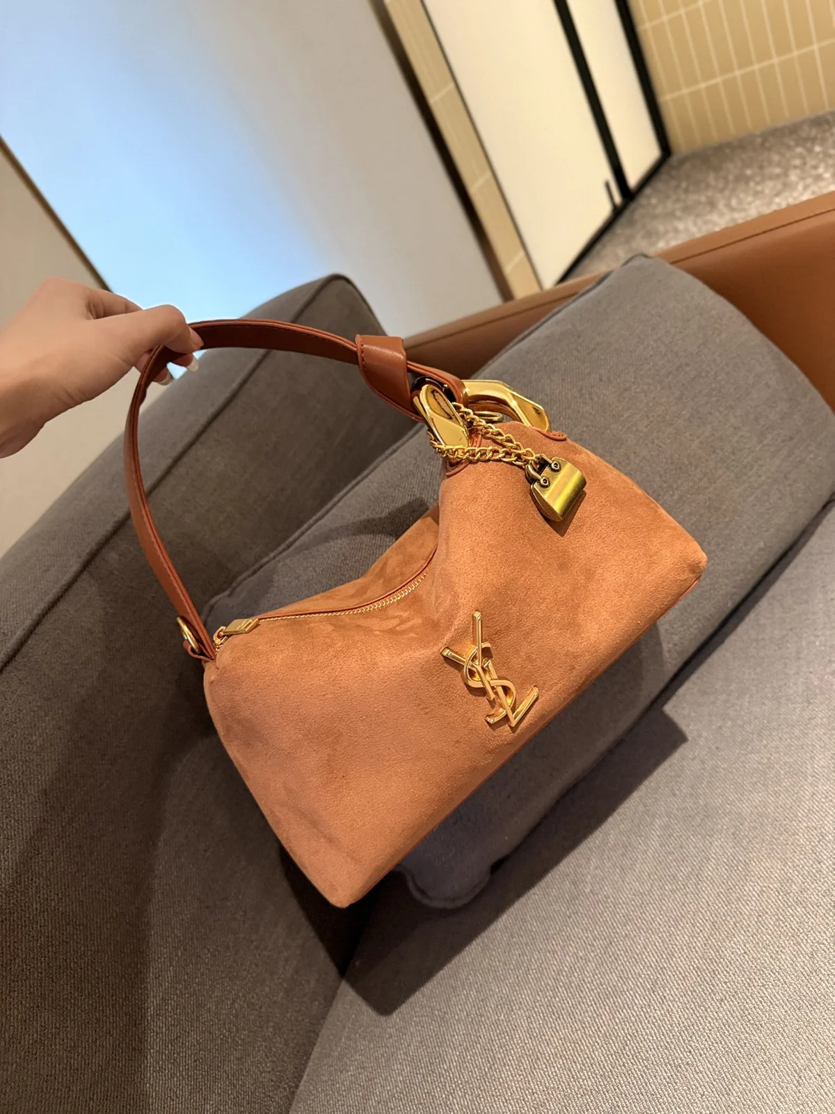 Yves Saint Laurent Hobo