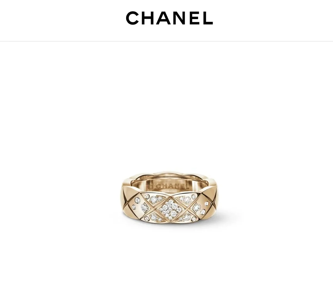 Ring with diamonds