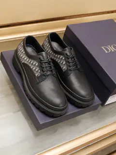 Dior men’s classic casual leather shoes Sold simultaneously at the counter