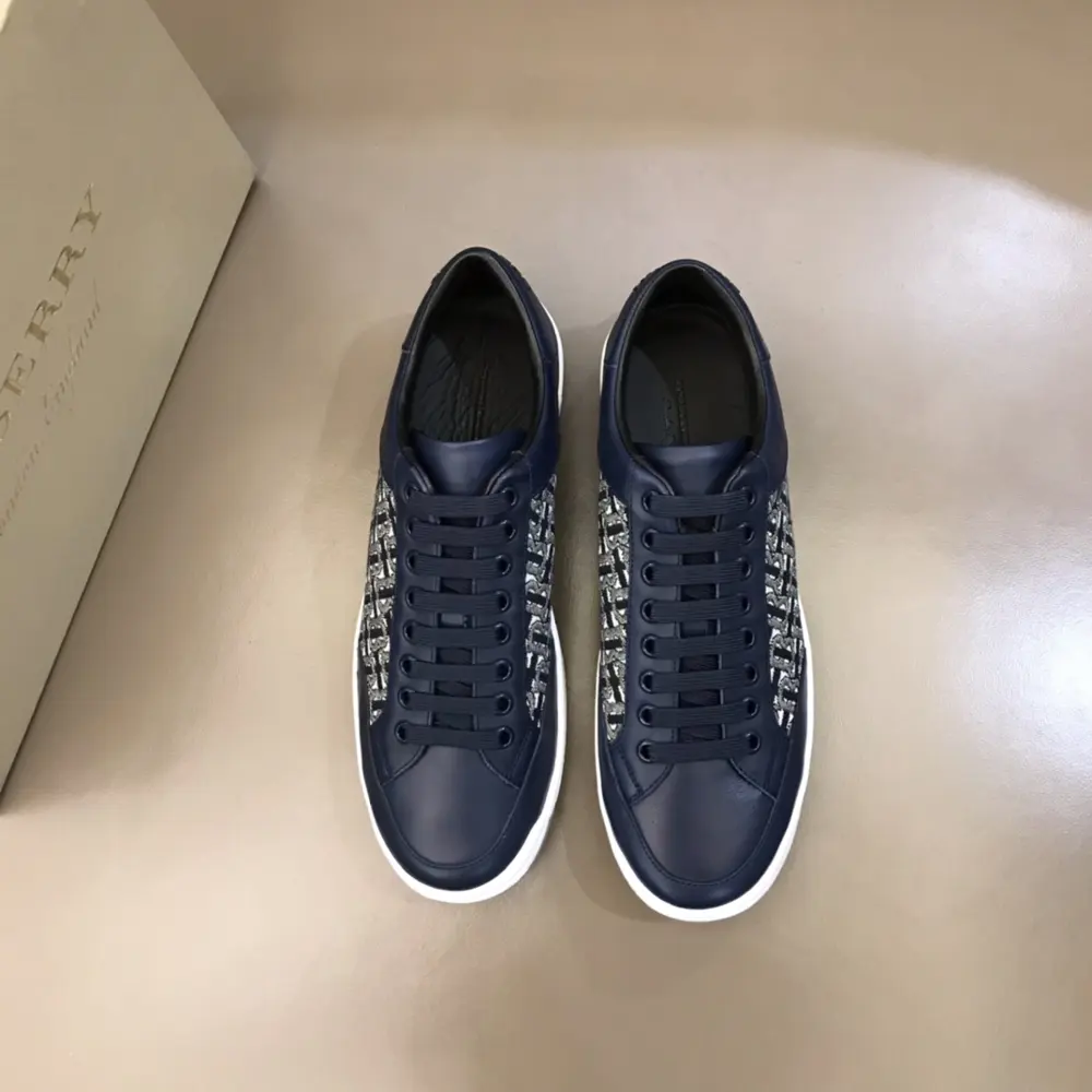 Burberry men’s classic low-top sneakers