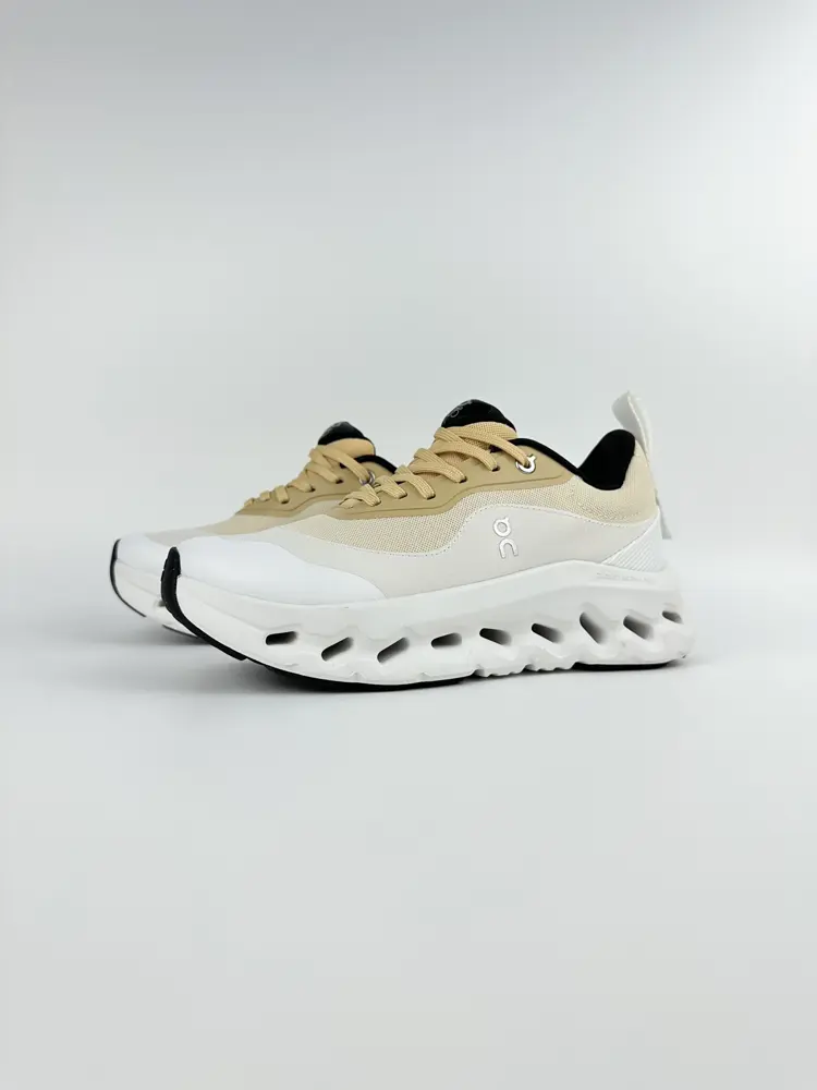 Loewe x on cioudtilt2.0 running shoes